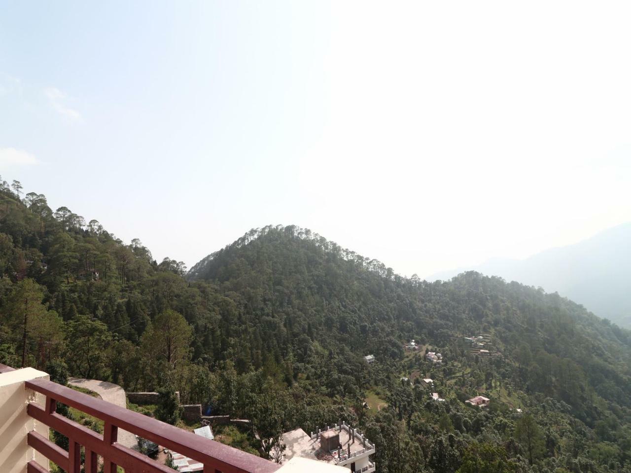 Oyo 15528 Green Roof Hotel & Resort Nainital Exterior photo